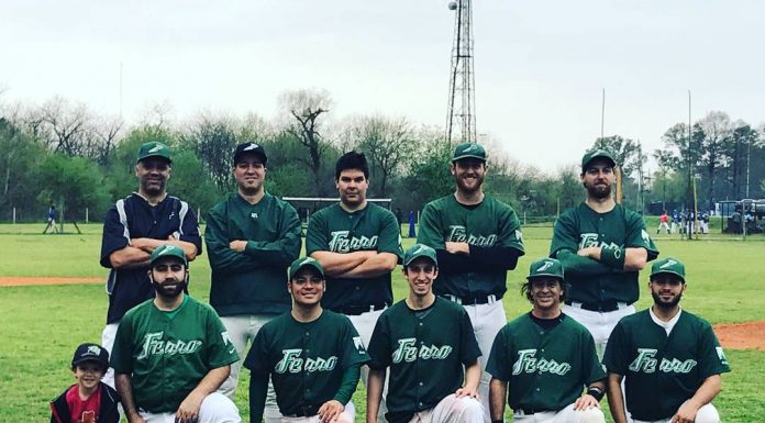 Ferro aprovechó errores de La Plata en juego de pitcheo