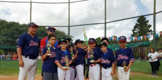 Los más chiquitos trajeron las dos copas a Buenos Aires