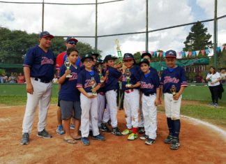 Los más chiquitos trajeron las dos copas a Buenos Aires