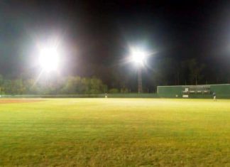 El Estadio brilló en el primer juego nocturno del año